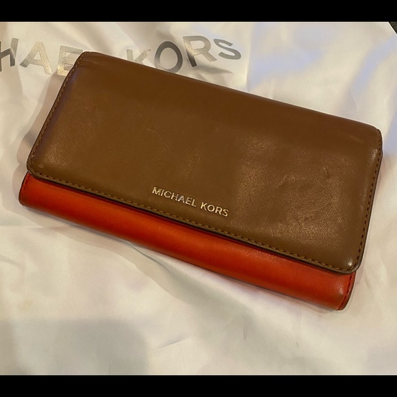 Michael Kors Jet Set Chain Brown Leather Hobo Bag and matching wallet - Picture 5 of 8